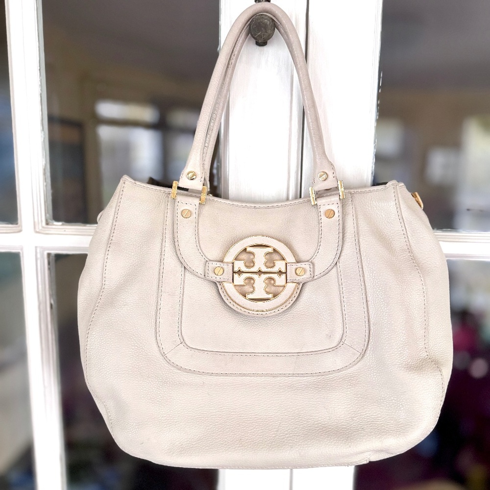 Tory Burch Amanda Shoulder Bag Purse, Ivory Cream Pebbled Leather 12”/16” EUC